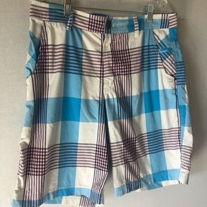 Men’s Lululemon pink/blue plaid shorts